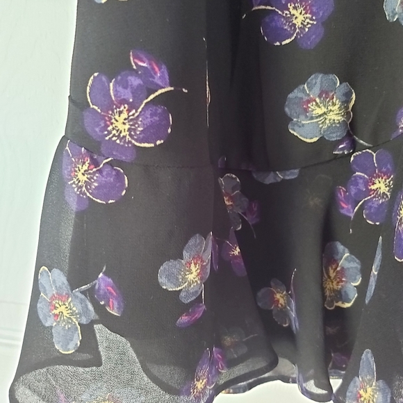 Long sleeve faux wrap short dress - Picture 3 of 4